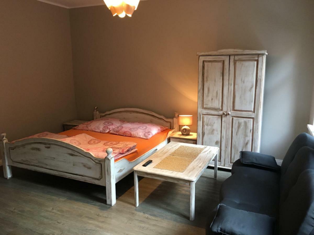 Kawalerka Fredry 3/12 Apartment Poznan Bagian luar foto